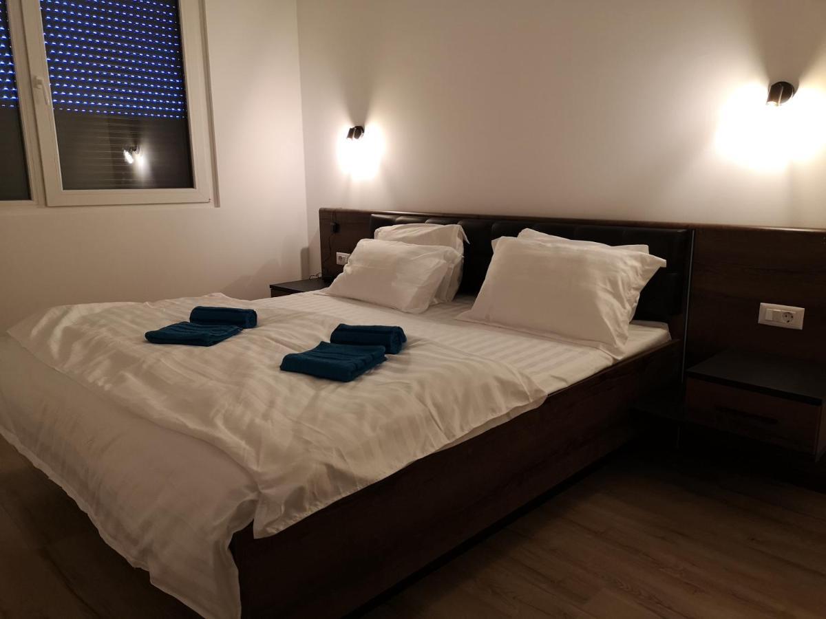 Ared-Atrium Mall Chrysflatty3 Premium Apartment 60Mp Arad Exterior foto